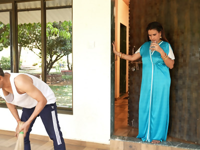 Biwi thakur nakur